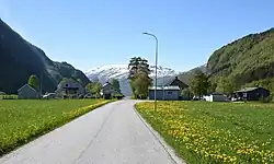 Langs Eidavegen i Ålvundeid