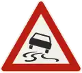 120 – Slippery road (formerly used )
