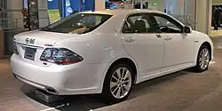 Crown Hybrid (GWS204, Japan; pre-facelift)