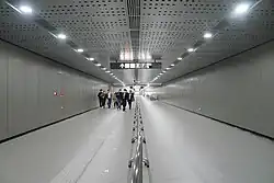 Transfer passage between Line 2/4 and Line 9