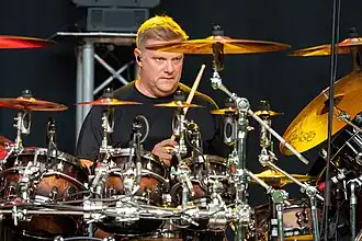 Blundell performing with Steve Hackett in 2024