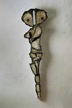 Human Tadpole (1967-1968), wood imprint, polychrome plaster, 120 cm