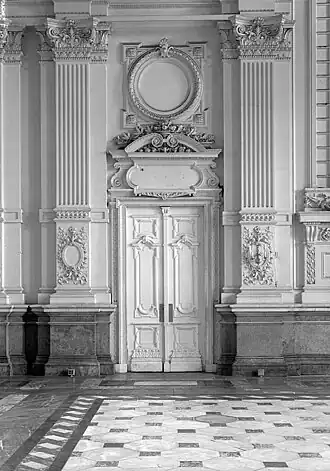 Beaux-Arts doorway