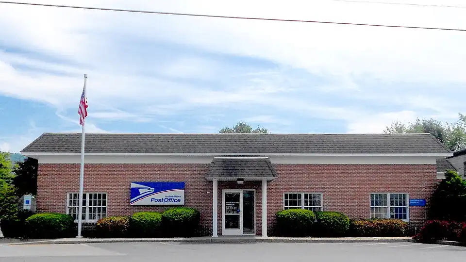 Post Office, ZIP code 17004