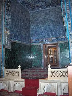 One of the mahfils that flank the opening to the prayer hall