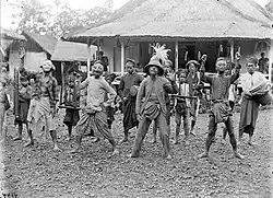 Angklung and dancers.
