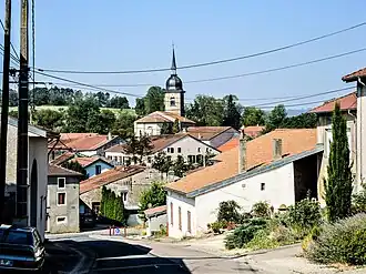 The church and surroundings in Xirocourt