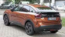 Rear view (pre-facelift)