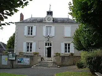 The town hall in Concremiers