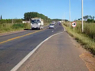 Distrito Federal - BR-080 (geometria) (8102621406).jpg