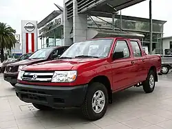 2010 Dongfeng/ZNA Rich pre-facelift, based on the pre-facelift D22 Navara
