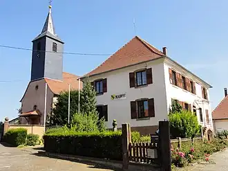 The church and town hall in Dossenheim