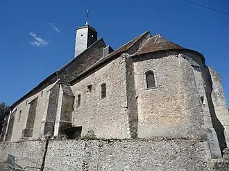 The church in Neuillé-le-Lierre