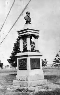 The monument in the 1920s