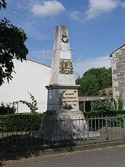 The war memorial in Le Foye-Monjault