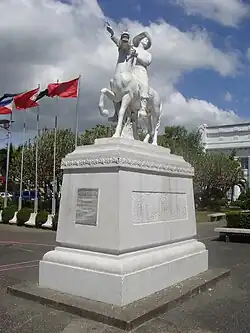 Gregorio del Pilar's statue (Bulacan Provincial Capitol plaza)
