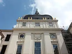 Façade sur Cour Saint-Henri