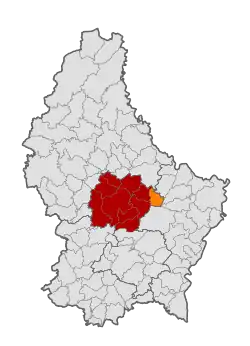 Map of Luxembourg with Heffingen highlighted in orange, and the canton in dark red