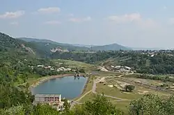 Hydroelectric power station and lake at Măneciu