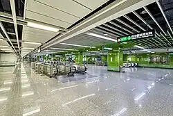 Line 4 concourse