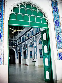 Entrance to Hussaini Dalan
