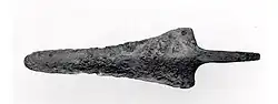 A bronze Hyksos-period spearhead, found in Lachish (1780–1580 BC).[180]