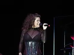 Jeanette singing at the Exposé reunion concert in 2007