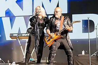 Ricky performing with sister Kim Wilde in 2007