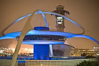 Theme Building, Los Angeles International Airport (William Pereira, Charles Luckman, Paul Williams, 1961)