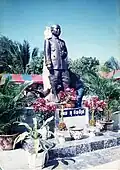 1995: January 7, the statue was erected in Savannakhet.