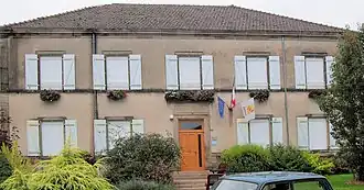 The town hall in Lerrain