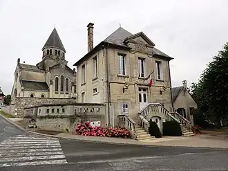 The town hall and church of Leuilly-sous-Coucy