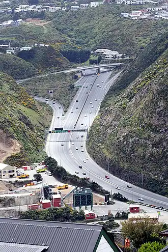 Looking_up_Ngauranga_Gorge_from_Rangoon_Heights_-_panoramio.jpg