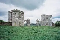 Lulworth Castle, Triangular Lodges
