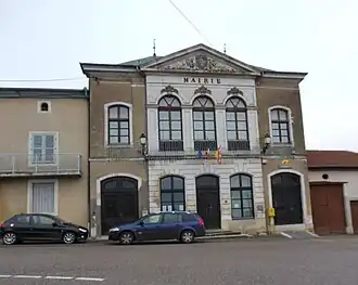The town hall in Boucq