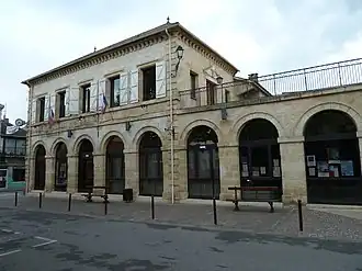 The town hall of Prayssac