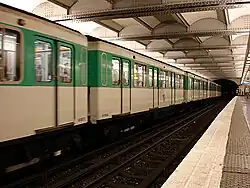 MF 67 rolling stock on Line 5 at Bréguet–Sabin