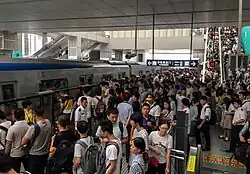 Southbound traffic of Line 13 during a Monday morning rush