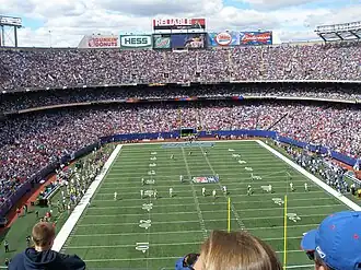Opening_Day_at_Giants_Stadium,_The_Meadowlands,_East_Rutherford,_NJ,_USA_–_September_16,_2007_-_panoramio_-_Gary_Miotla