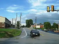 PA 381 northbound in Farmington at US 40