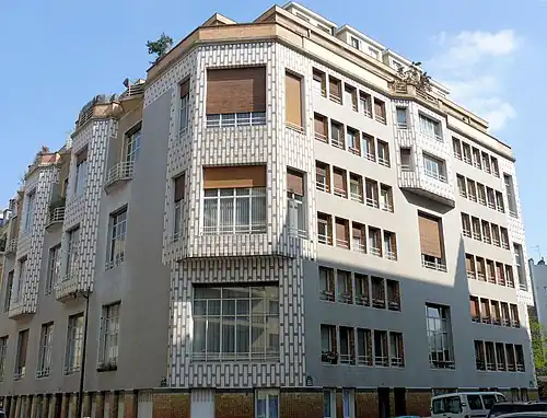 The Studio Building at 65 rue La Fontaine by Henri Sauvage (1926–28)