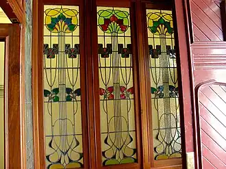 Leadlight windows at sides of entry porch
