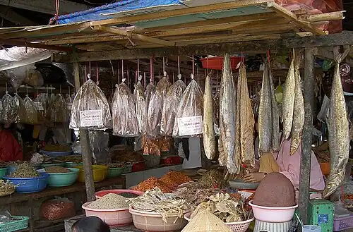 Fish stalls at Dương Đông market