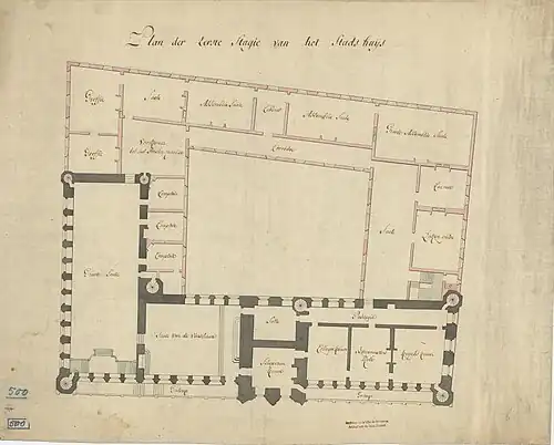Plan of the first floor, c. 1760: the Gothic L-shape (grey) and the classicist extension (pink)