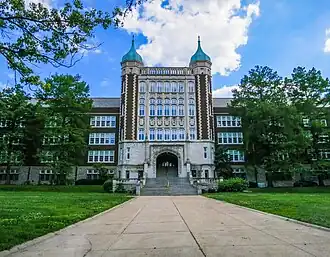 Image of the front entrance of Roosevelt High School