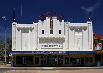 Roxy Community Theatre, Leeton. Built 1929–30; architects, Kaberry & Chard.[81]