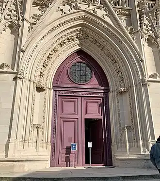 The west portal. Most of the sculpture was destroyed in 1793.