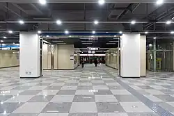 Line 6 South interchange concourse