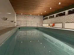 The swimming pool at the top of the Asemapäällikönhovi Building.