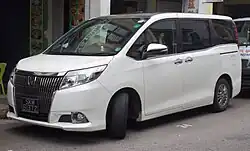 2014–2017 Toyota Esquire (pre-facelift)